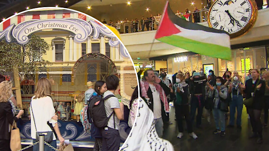 A planned protest aimed at disrupting the opening event of Myer's Christmas windows in Melbourne has been cancelled.
