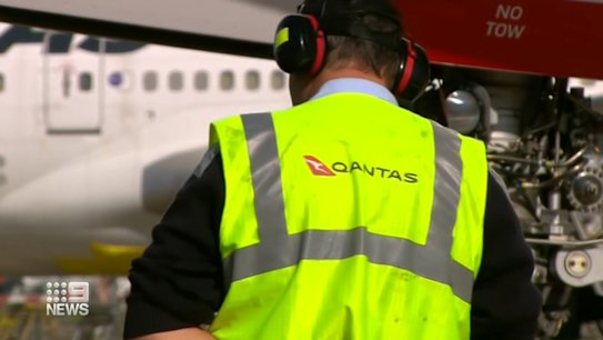 Prime Minister Scott Morrison has praised Qantas, after the airline announced today that COVID-19 vaccinations are to be mandatory for all of its staff.