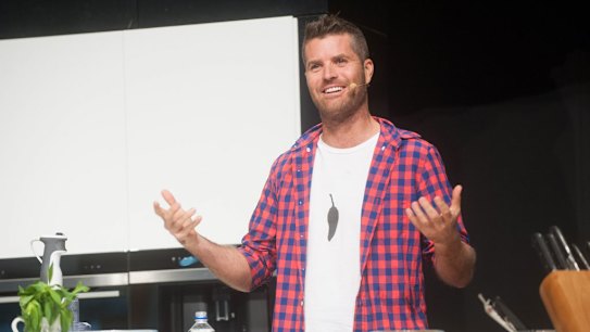 Netflix urged to pull Pete Evans documentary