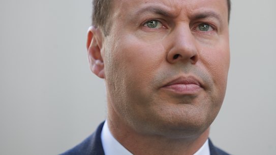 'Detrimental': government pressured to compromise on energy plan