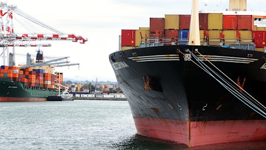 World Bank sounds the alarm on China's development loans and trade war