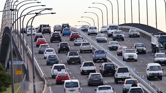 Bridge bottlenecks driving congestion woes on roads into Sydney