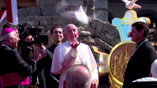 Pope Francis prayed for peace, and for the dead, in the Iraqi city of Mosul, before heading to the town of Qaraqosh, where Christian communities are starting to rebuild.