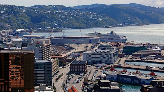 Canberra will soon strike up a sister-city relationship with Wellington, New Zealand to bring more tourists and trade to both capitals. 
