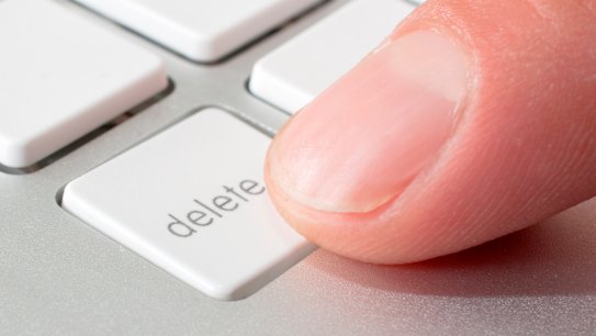 'Very poor': GP booking service HealthEngine sanitises patient reviews