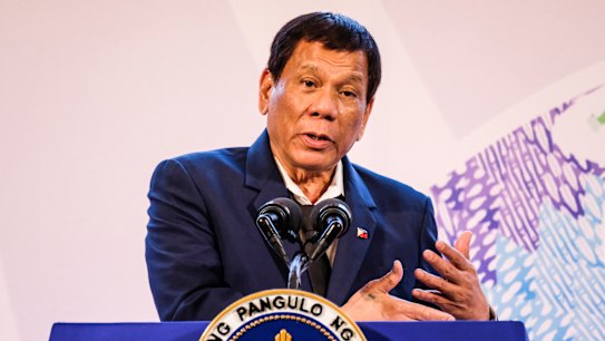 Duterte tells soldiers to shoot female rebels in their genitals
