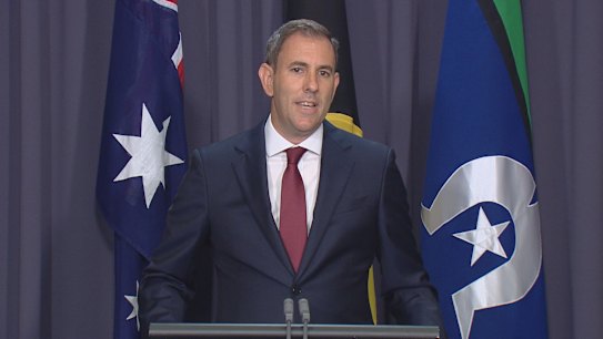 Former Labor cabinet minister Greg Combet has been appointed to chair the Future Fund’s board for the next five years.