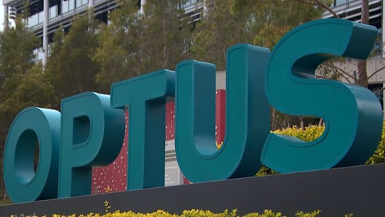 The government is working to ensure that telcos publicly register their network outages after the Optus scandal.