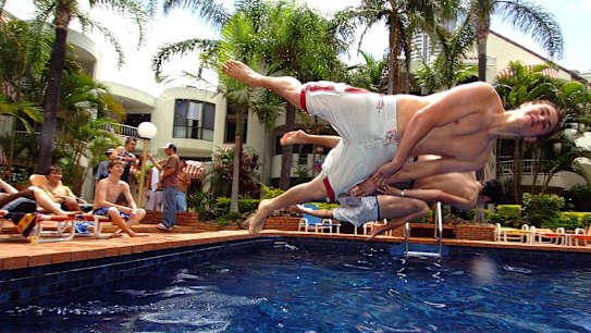 SMH NEWS--SCHOOLIES--Owen Wicks, foreground and friends at their hotel on the Gold Coast Friday 26 November 2004. (Photo/Steve Holland)