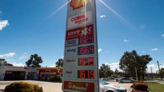 Fuel price comparison system 'perverse', MP says