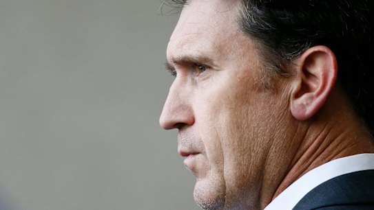 Sutherland vows not to resign, hasn't watched Smith's press conference