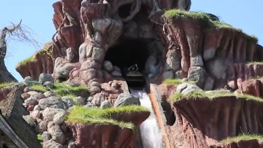 Disney will re-theme it’s iconic Splash Mountain ride after criticisms that it was based on a film with racist portrayals of slavery.