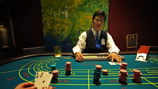 ACT extends pokies scheme for a year, amid wait for 4000 cap