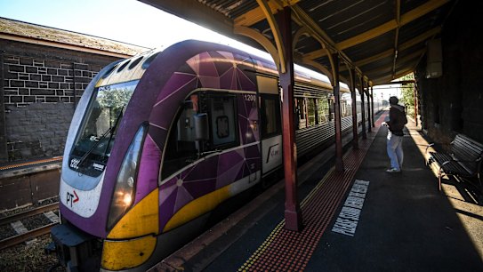 2019 Federal budget has earrmarked the Geelong/Melbourne Vline train line for an upgrade. 