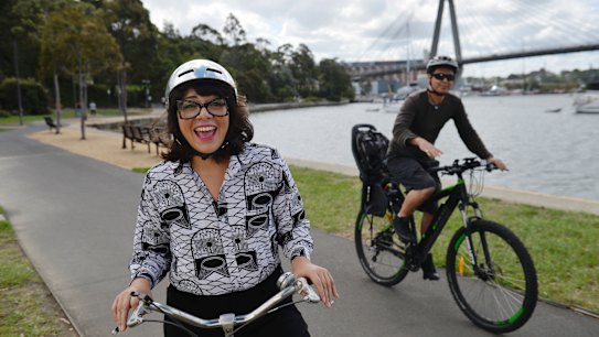 Cycling's gender gap: women less likely to choose 'unsafe' commute