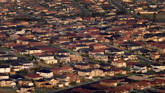 We must have a public inquiry into Sydney's population growth