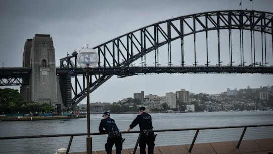 NYE 2020: Views within the Green Zone at the Opera House on New Years Eve. All of the Sydney Harbour foreshore has been locked down to prevent the further spread of COVID-19. 31st December 2020. Photo: Wolter Peeters, The Sydney Morning Herald. 