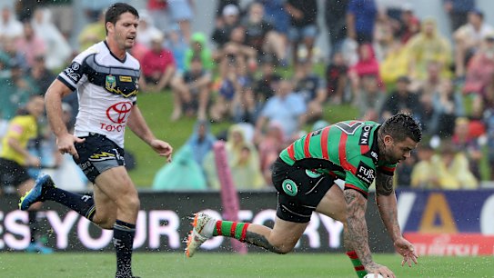Reynolds puts boot into Cowboys as Rabbitohs close in on top spot