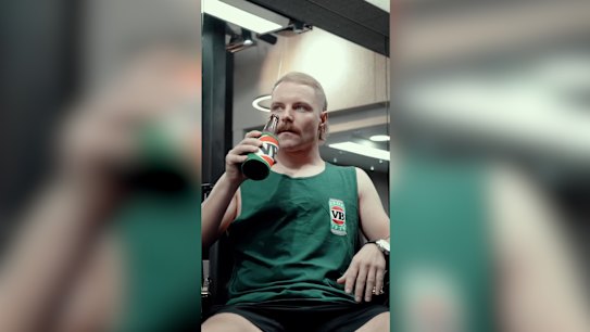 Formula 1 driver Valtteri Bottas, whose partner is Australian, posted a video of himself getting a mullet and drinking Victoria Bitter to his Instagram over the offseason.