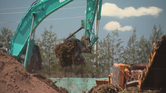 The Environmental Protection Agency has confirmed it has detected asbestos-contaminated mulch at a further seven Sydney sites.