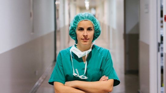 "We estimate that approximately 32,000 fewer patients would die if male physicians could achieve the same outcomes as female physicians," the report auhors said. 