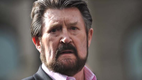 Derryn Hinch suffers brain trauma after falling from Uber