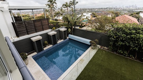 The former residence of Melissa Caddick and her family at 5 Waalangra Road, Dover Heights. 21 September 2022. Photo: Brook Mitchell