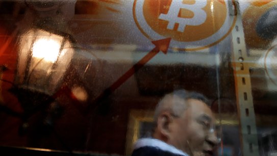 Dot-com bubble shows that bitcoin is heading back below $1000, says analyst