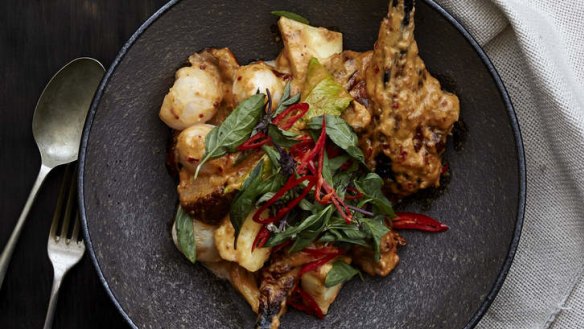 Red curry paste combines beautifully with Chinese roast duck.