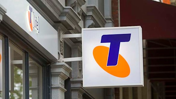 Telstra official in potential conflict of interest with estate agent