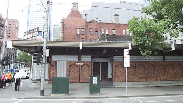 Ugly ... The Savoy Tavern at the corner of Bourke and Spencer streets.