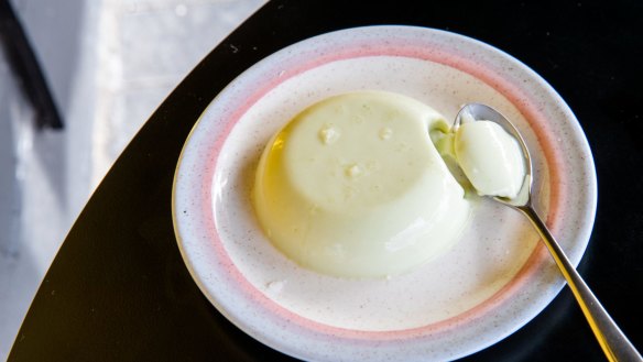 Pandan panna cotta. 