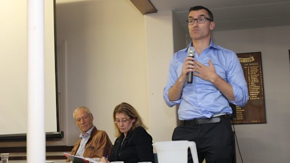 Vincent mayor John Carey was the first to pass a motion urging DAPs to be scrapped. 