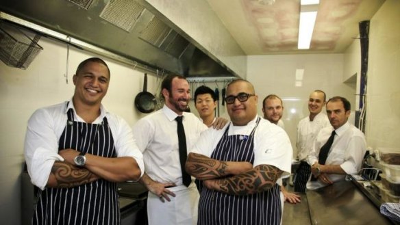 Last laugh: Restaurateur Darran Smith (pictured here, second from left, in 2009) always researches his guests.