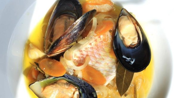 Fillet of mullet with mussels.