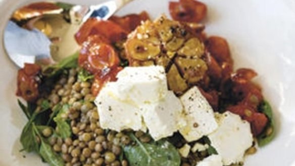 Lentil salad with roasted tomatoes and marinated goat's cheese