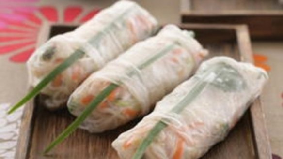 Fresh prawn rice-paper rolls