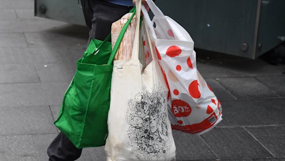 The Coles Better Bag, right, draws inspiration from Carolina Herrera's 2018 SS collection.