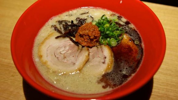 Akamaru shinaji with flavoured egg and extra pork belly.