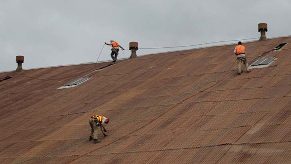 The Murtoa Stick Shed, a wartime grain storage facility being restored by Heritage Victoria and Period Restoration Services, is open to the public on Sunday, October 2, for the Murtoa Big Weekend celebration. Built in 1941, the shed has 560 unmilled poles supporting its roof and is 270 metres long, 60 metres wide and 19 metres tall.