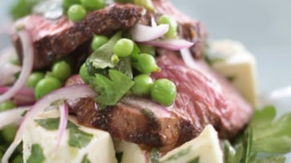 Grilled lamb salad with fresh mint, feta and peas