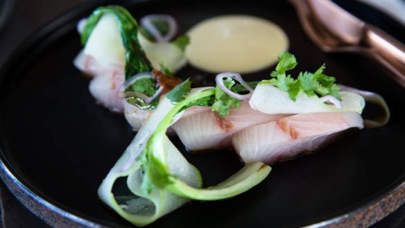 The sashimi of kingfish feels a little crowded.