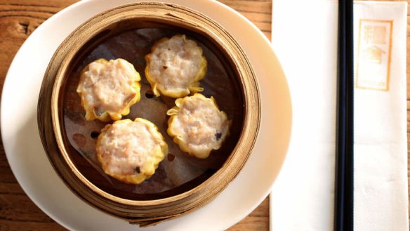 Steamed chicken dim sum.