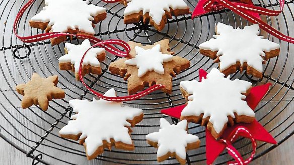 Use star-shaped cutters to make iced gingerbread biscuits.