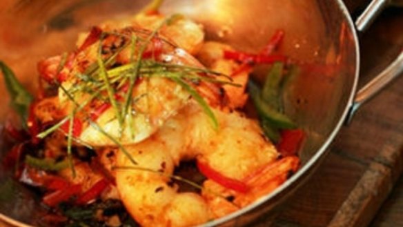 Chargrilled prawns with lemongrass, tomatoes and coconut