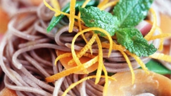 Green tea noodles with orange sauce