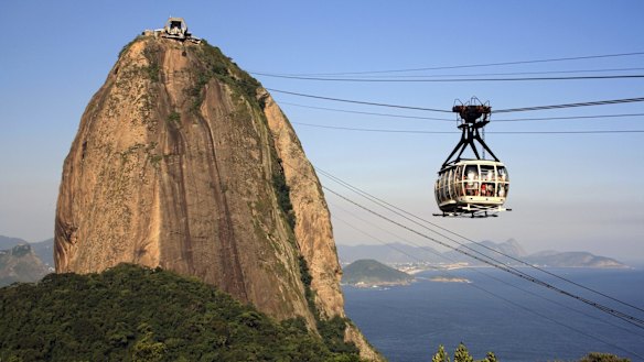 Sugarloaf is the second of Rio's twin peaks. 