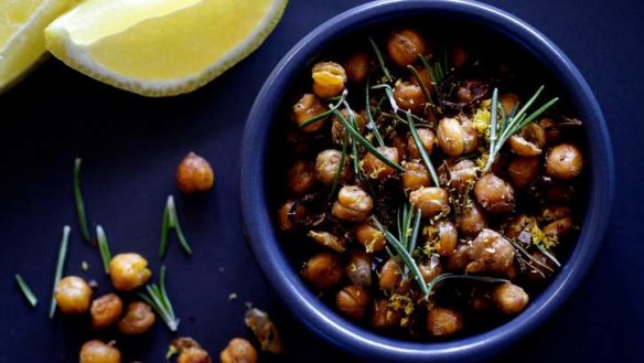 Spicy roasted chickpeas