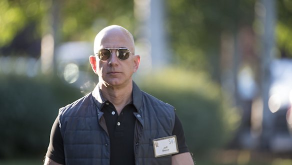 The new headquarters would be a "full equal" to its Seattle office, says Amazon chief, Jeff Bezos. 