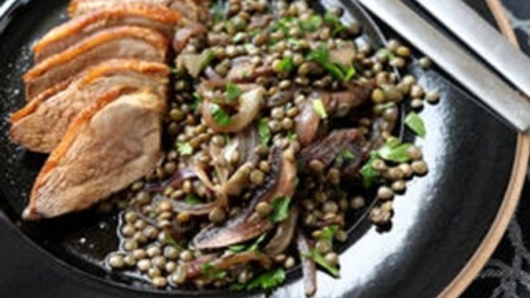 Braised lentils with pan-fried duck breast